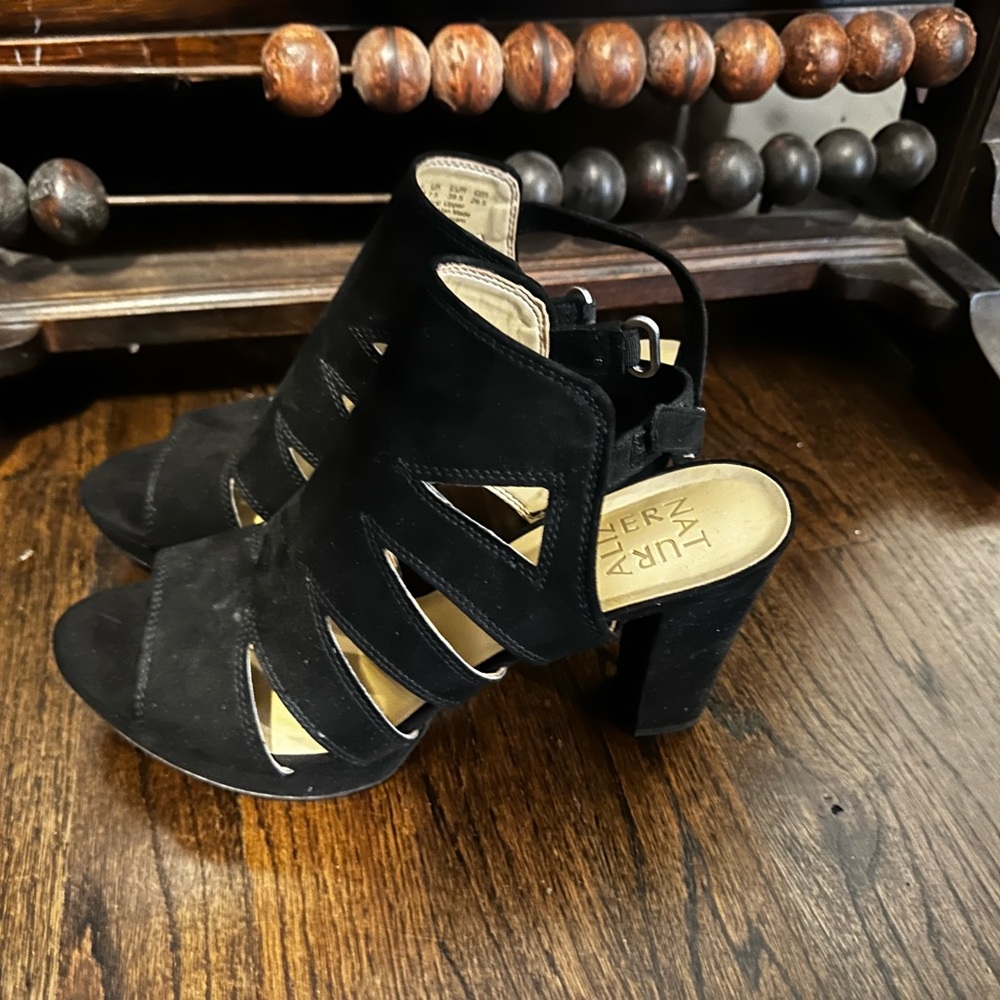 Naturalizer heeled strappy sandals